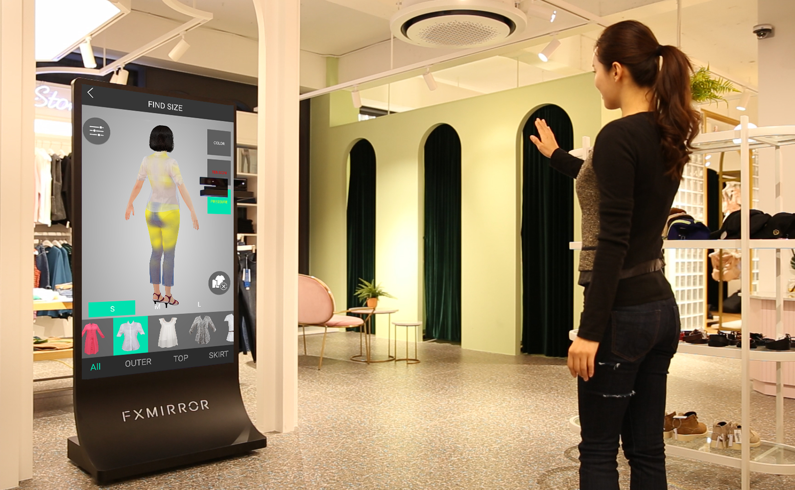 FXMirror 历史产品资料中的尺码模拟界面 / Size simulation shown in the product archive